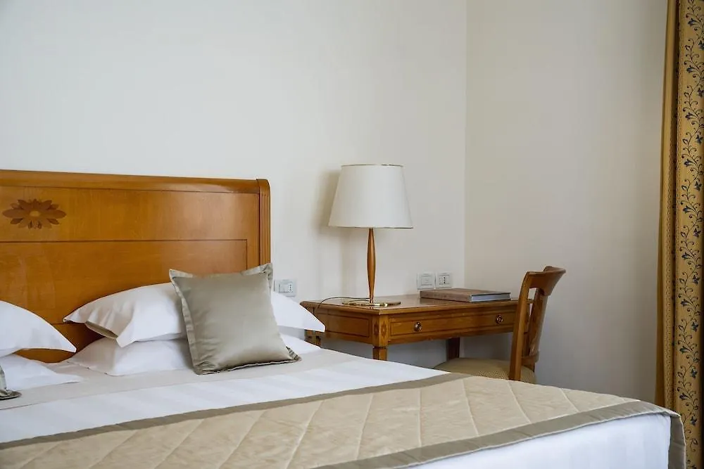Hotel Residenza Parco Fellini Rímini 4*,